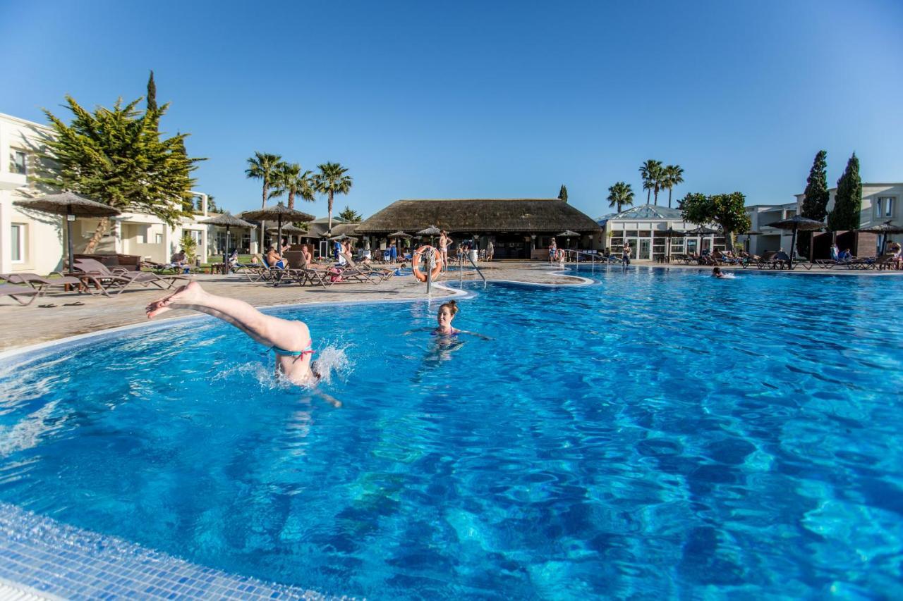 Vincci Resort Costa Golf Chiclana de la Frontera Exterior photo